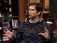 Vladimir Britcha elogia o trabalho da filha, Agnes, na peça ‘A Máquina’