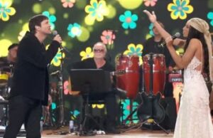 Vladimir Brichta e a filha Agnes Brichta cantam juntos no ‘Altas Horas’