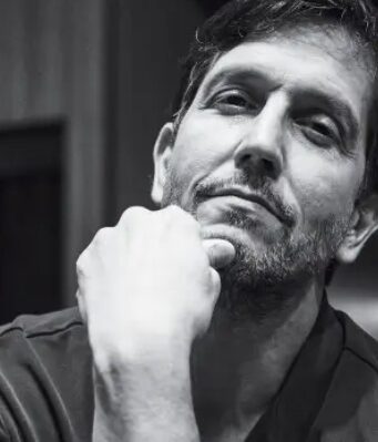 Vladimir Brichta estreia primeiro monólogo da carreira